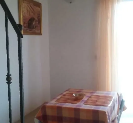 Carmen Apartament Sali