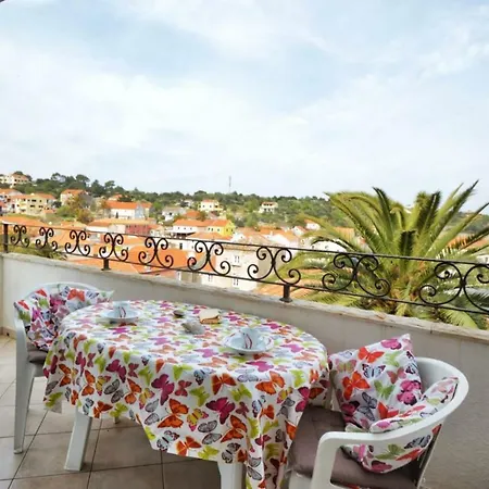 Apartman Carmen *