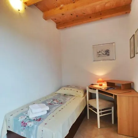 Carmen Apartment Sali