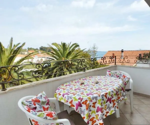 Апартаменты Carmen *