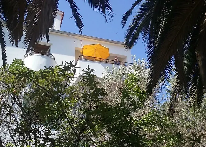 Carmen Апартаменты *